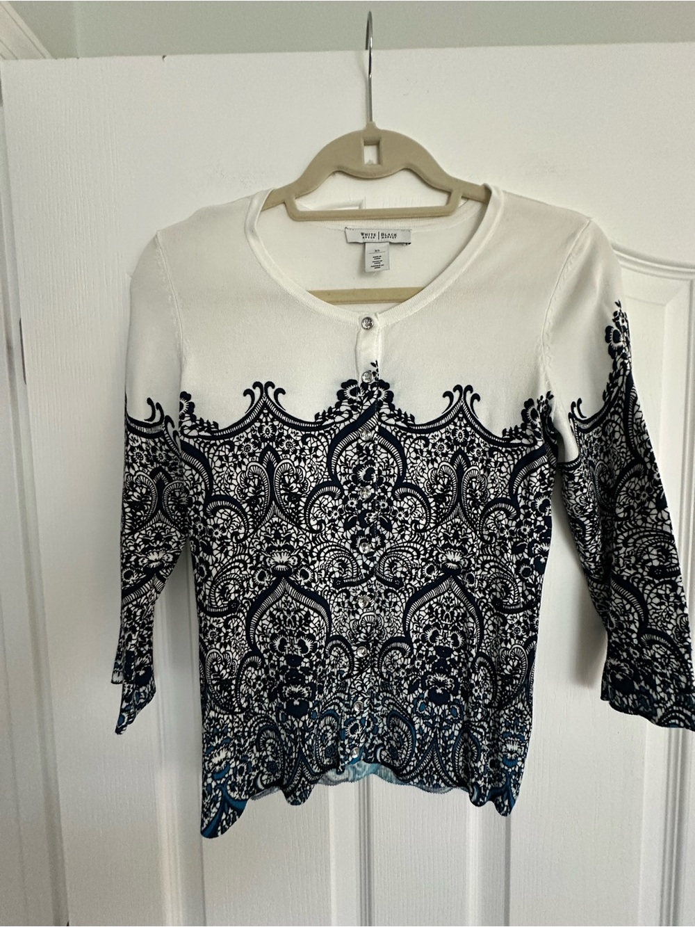 White House Black Market White and Navy Printed Long Sleeve Scoop Top